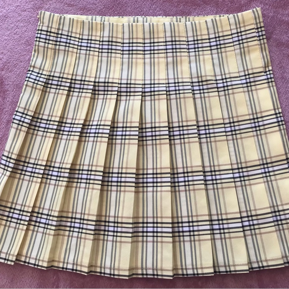 NO BOUNDARIES Size Medium (7-9) 💛 Yellow Pleated Plaid Mini Skirt 💛🤍💛